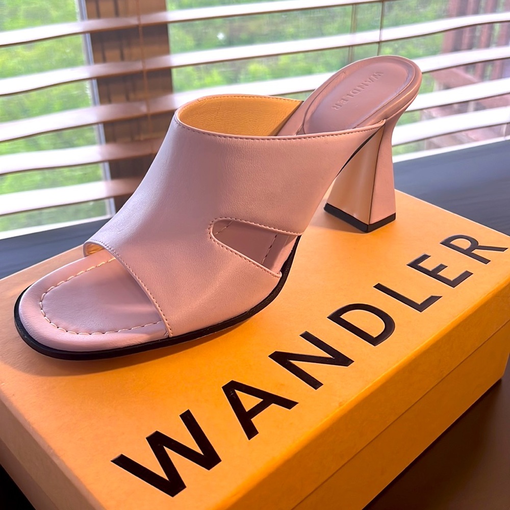 - WANDLER Marie Leather Sandal- orchid. Size 11B